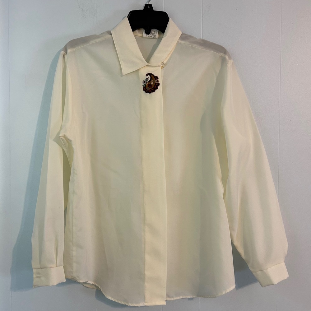 Nikki Vintage Cream Long Sleeve Button Up Blouse Embroidered Paisley Size 10 USA